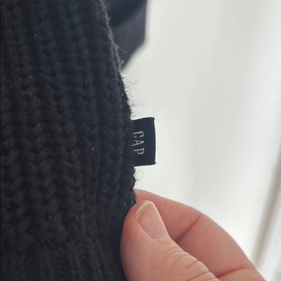 GAP Classic Black Button-Up Relaxed Fit Cardigan - Picture 4 of 9